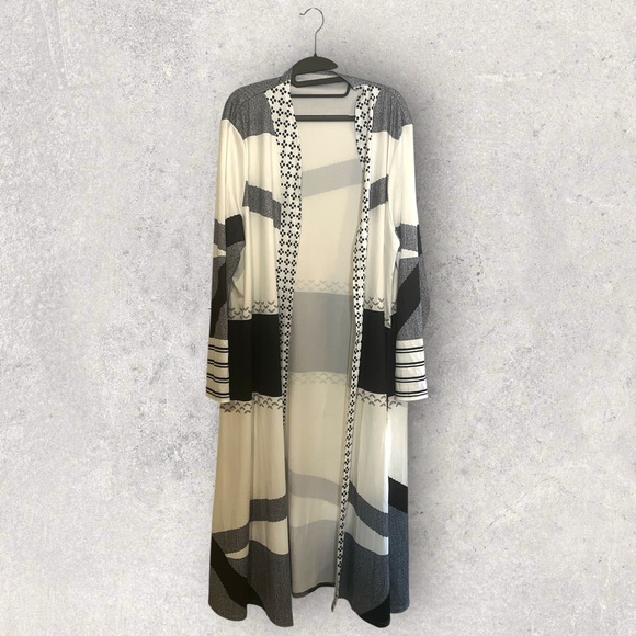 [4XL] - P2P: 29” L: 51” | 95% Polyester 5% Spandex - Picture 1 of 1
